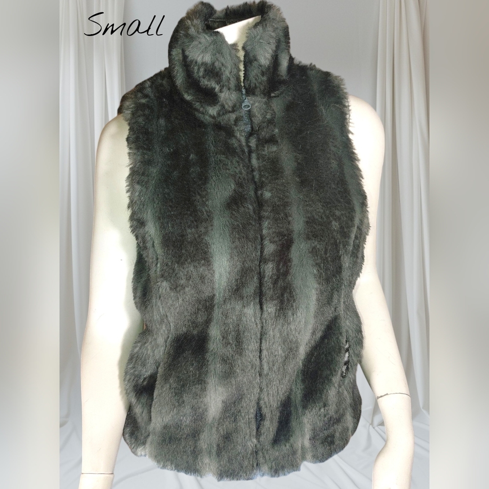 Forever Dark Olive Green Faux Fur Vest Small